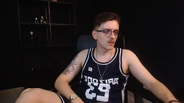 Pokazy przed kamerką – FelixStarkk