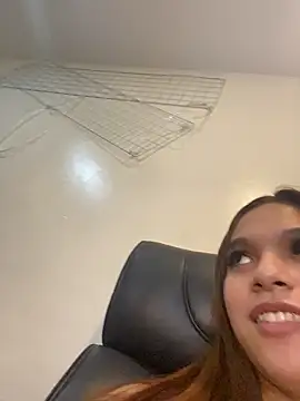 hugecock_cali Show in webcam