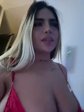 MiaWhitePink_ Pertunjukan Webcam