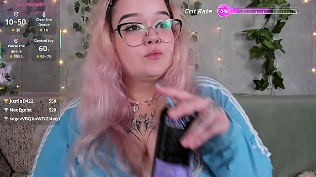Chat XXX Live _CandyM1lky_
