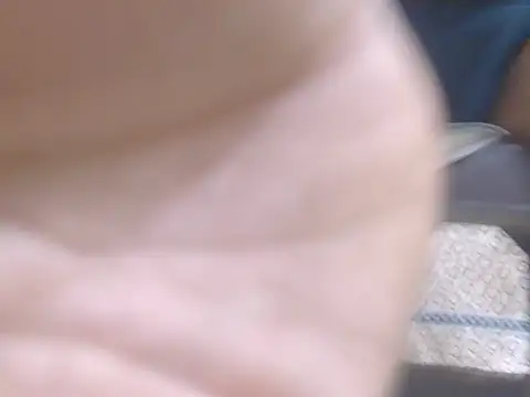 Stubborndesiboy élő XXX-chatje