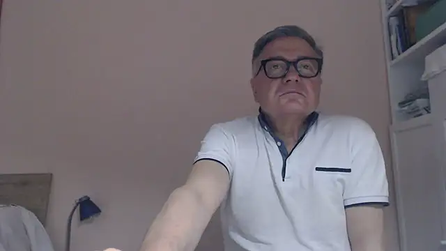 YOU6me's Webcam Show