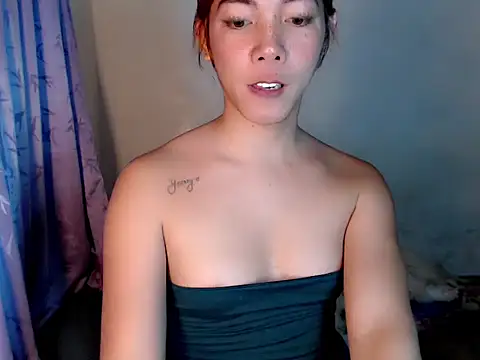 Perly_69n Webbikameraesitys