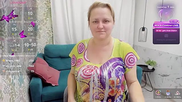 ScarlettSoft Adlı Modelin Canlı XXX Sohbeti