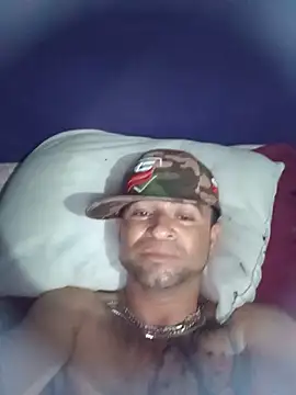 yoguitolokoche's Webcam Show