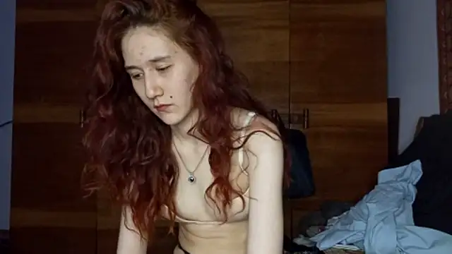 XXX chat uživo modela NickiKisinger