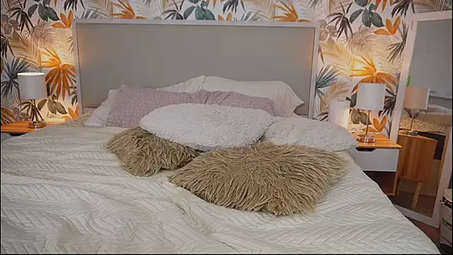 ChloeBellucci's Webcam Show