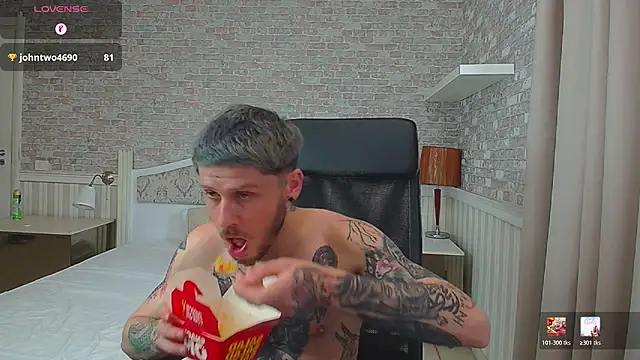 Chat XXX en directo de JonahShaw