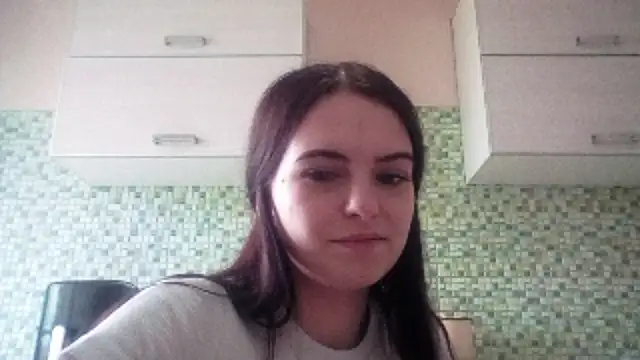צ'אט XXX בשידור חי של KikiAmino