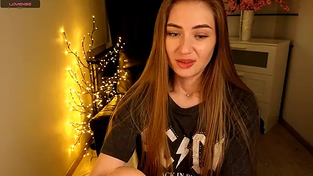 Chain_Alice's Live XXX Chat