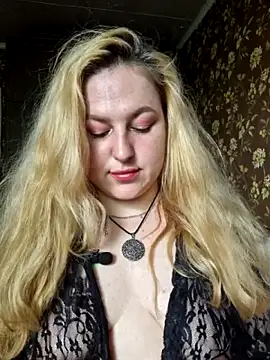 LianaJu Chat XXX live