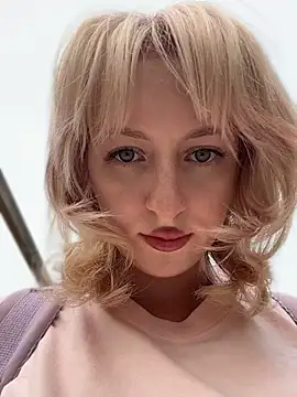 دردشة RonnieKiss الجنسية المباشرة