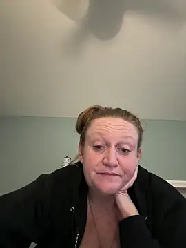 Kellilyn10 Live XXX-chat