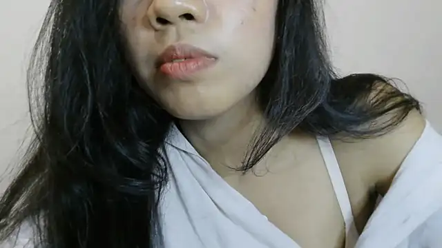 Chat XXX en directo de SolangeAldred