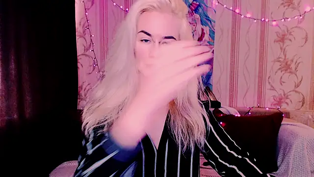 xxxcharismaaa: онлайн-секс-чат