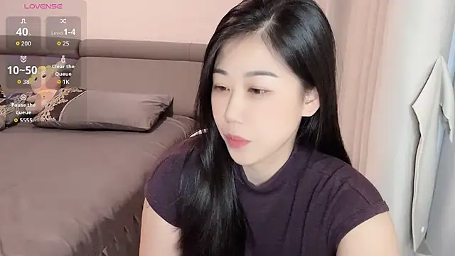 F-Yuwei Adlı Modelin Canlı XXX Sohbeti