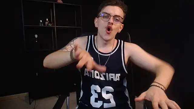 FelixStarkk 网络视讯表演