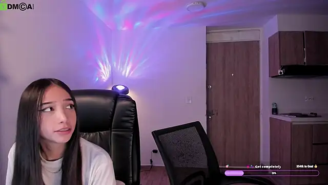 Mikeyvioleta_'s Live XXX Chat