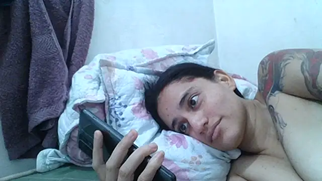 girl_tits' Live XXX Chat