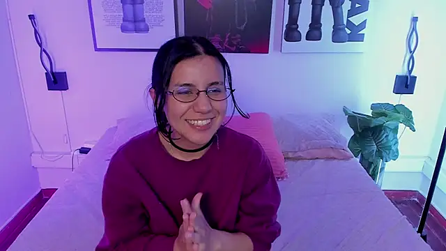 Chat +18 de HollyPeach ao vivo