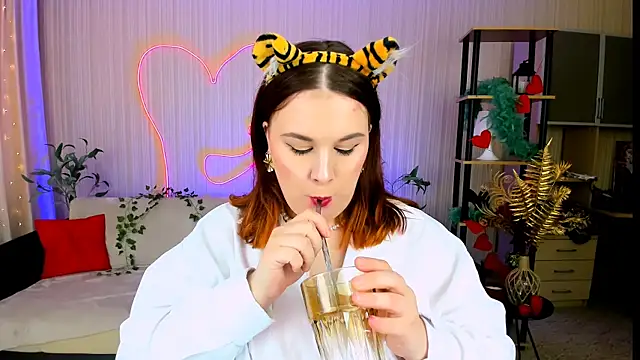 Chat +18 de OliviaTwens ao vivo