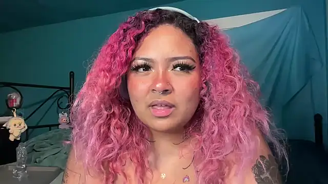 chilepinaaa's Live XXX Chat