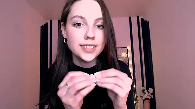_AliceWells' Live XXX Chat