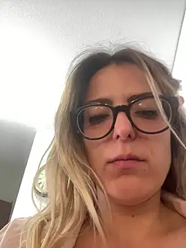 dolcehelena993 – Live XXX-chat