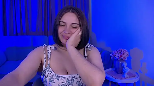 Chatroom XXX en direct de AdrianaToress