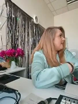 Juicy_PeachLux's Live XXX Chat