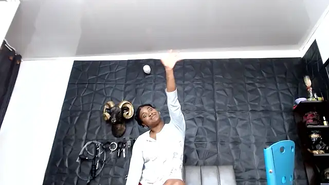 Chat +18 de Hanna_Fox_69 ao vivo
