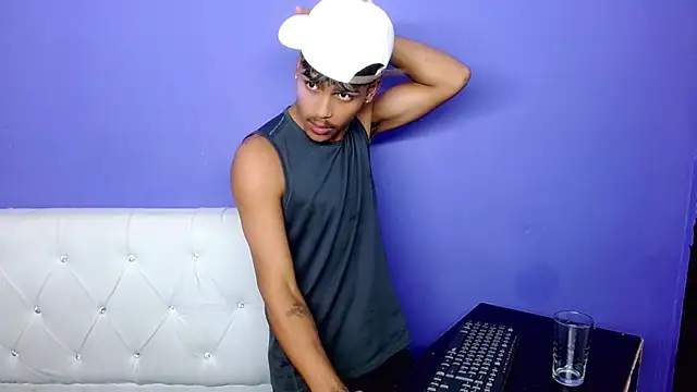 Онлайн чат XXX Angel_foxc13