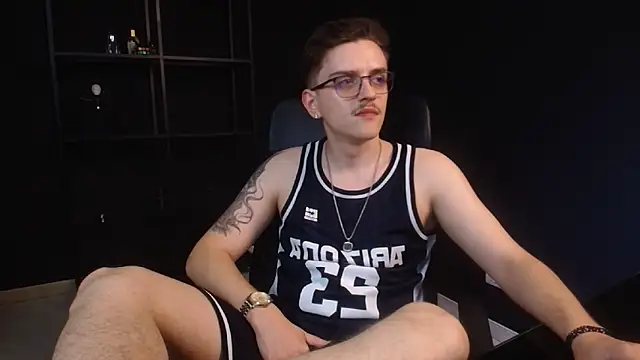 FelixStarkk's Live XXX Chat