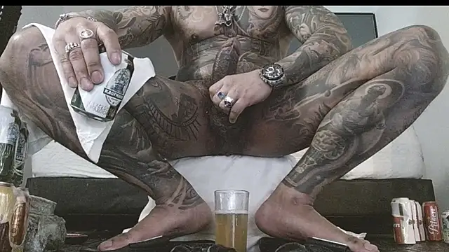 danilog515 élő XXX-chatje
