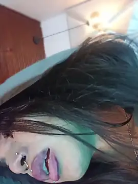 MeelFox Live XXX Chat