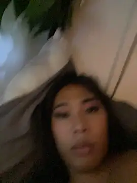 hugecock_tamira Adlı Modelin Canlı XXX Sohbeti