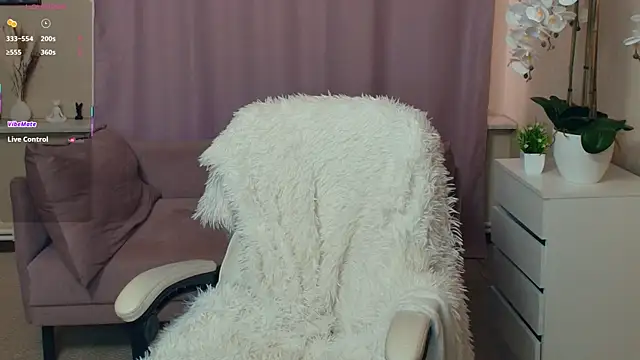 XXX chat uživo modela AminaRuthers
