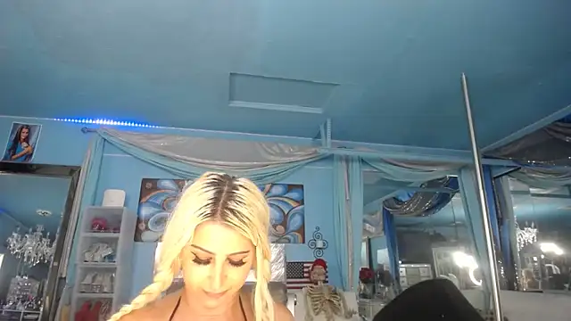 ADRIANNA_FOXn Live XXX chat