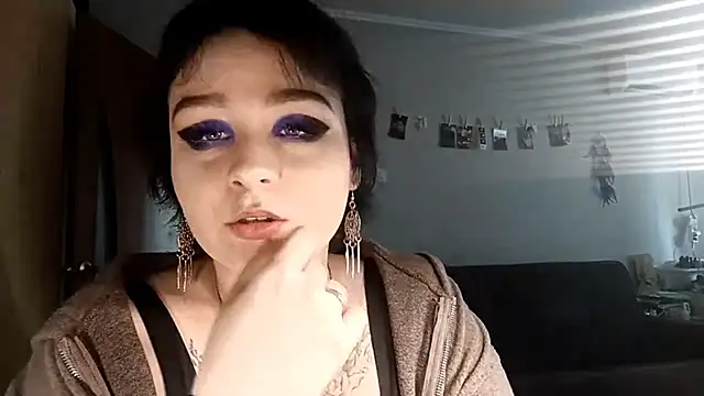 ValdaAllegra's Live XXX Chat