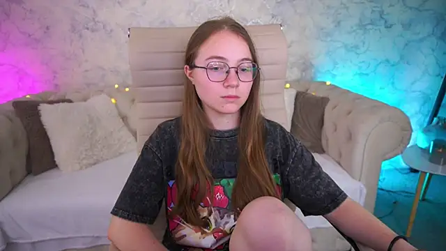 ArrinaWairr live XXX chat