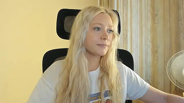 MidnightPoise Live XXX Chat