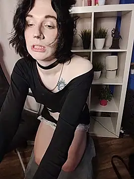 MickeQuinee's Live XXX Chat
