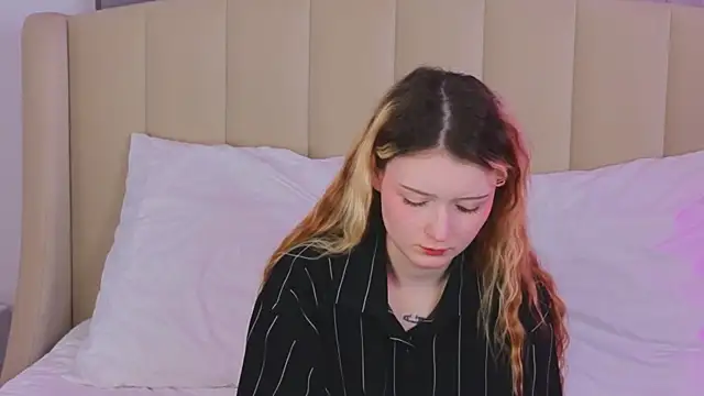 צ'אט XXX בשידור חי של AlyssFrost