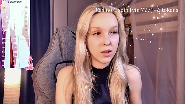 MaoqiBeverly Adlı Modelin Canlı XXX Sohbeti