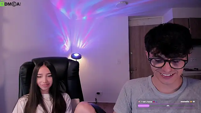Mikeyvioleta_ élő XXX-chatje