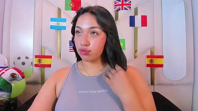 IsabellRodriguez18 Live XXX Chat