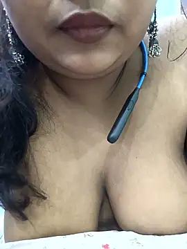 Navya_5 Chat XXX in diretta