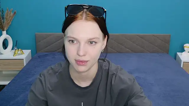 Nora_Finch Adlı Modelin Canlı XXX Sohbeti