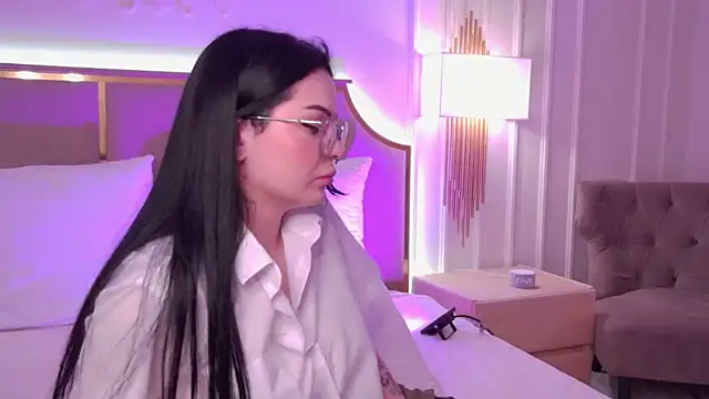 Chatroom XXX en direct de CindyMil
