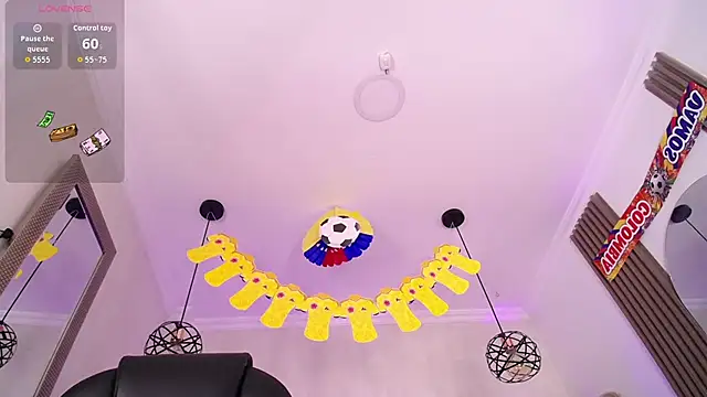 Amara_Davis1 Adlı Modelin Canlı XXX Sohbeti